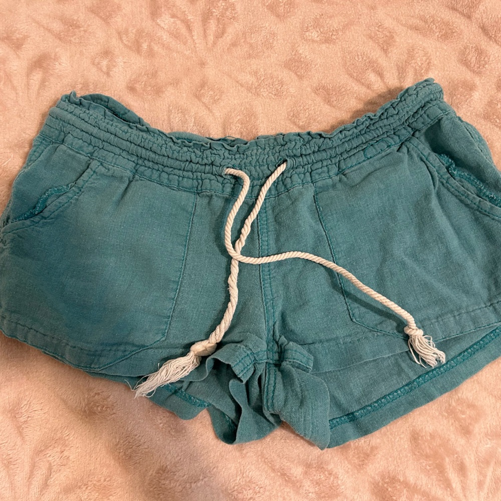 Blue Roxy linen shorts